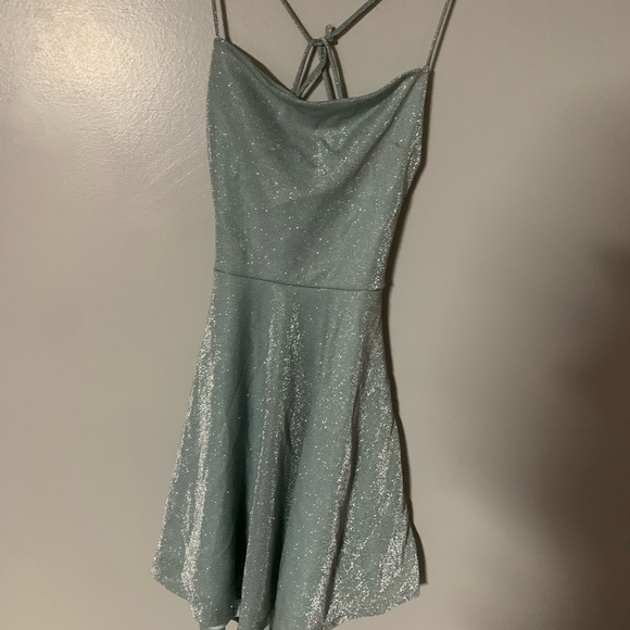 Dresses & Skirts - sparkly homecoming dress